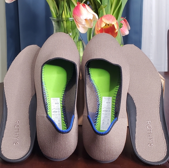 ROTHY\'S LOUNGE LOAFER IN SPARROW main image 8